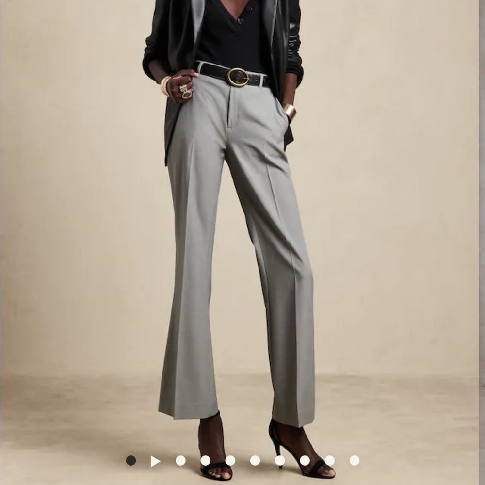 Banana Republic Factory Sculpted Cropped Bootcut Pant NWT (size 6)